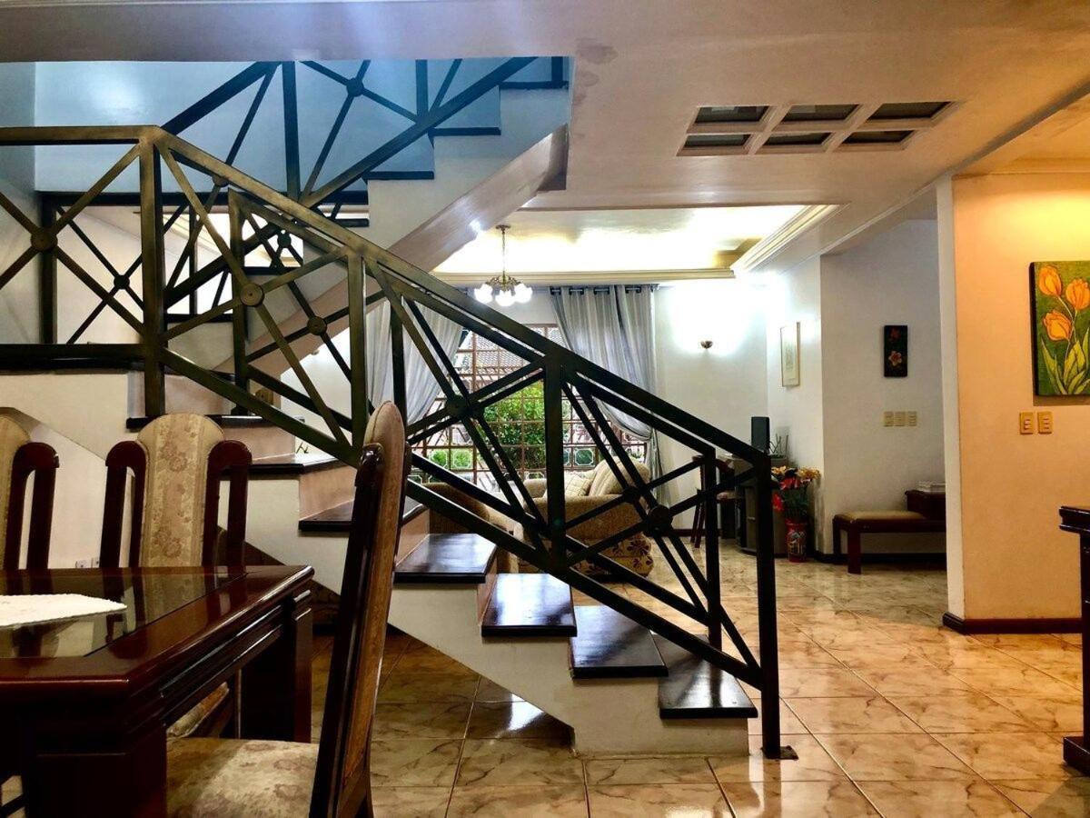 فيلا فوز دو إيغواسوفي Casa Com Piscina Proximo Atrativos/ Wifi/ Garagem المظهر الخارجي الصورة