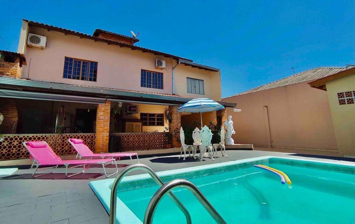فيلا فوز دو إيغواسوفي Casa Com Piscina Proximo Atrativos/ Wifi/ Garagem المظهر الخارجي الصورة